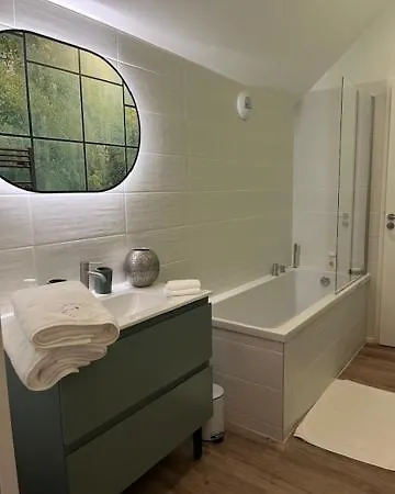 Oda ve Kahvaltı Foret Du Domaine De La Belle Verte Le Bo (Calvados)